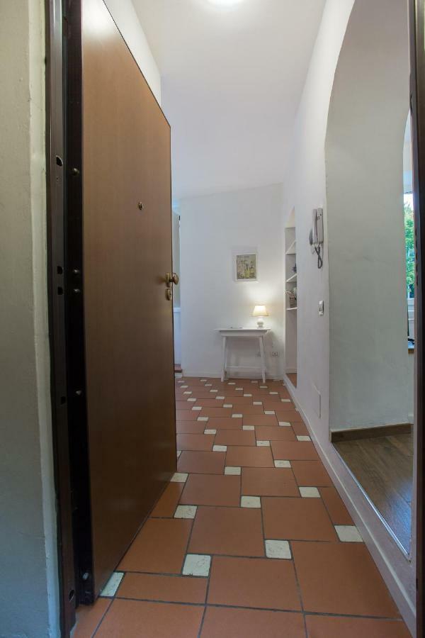 פראטו Mercatale Apartment מראה חיצוני תמונה